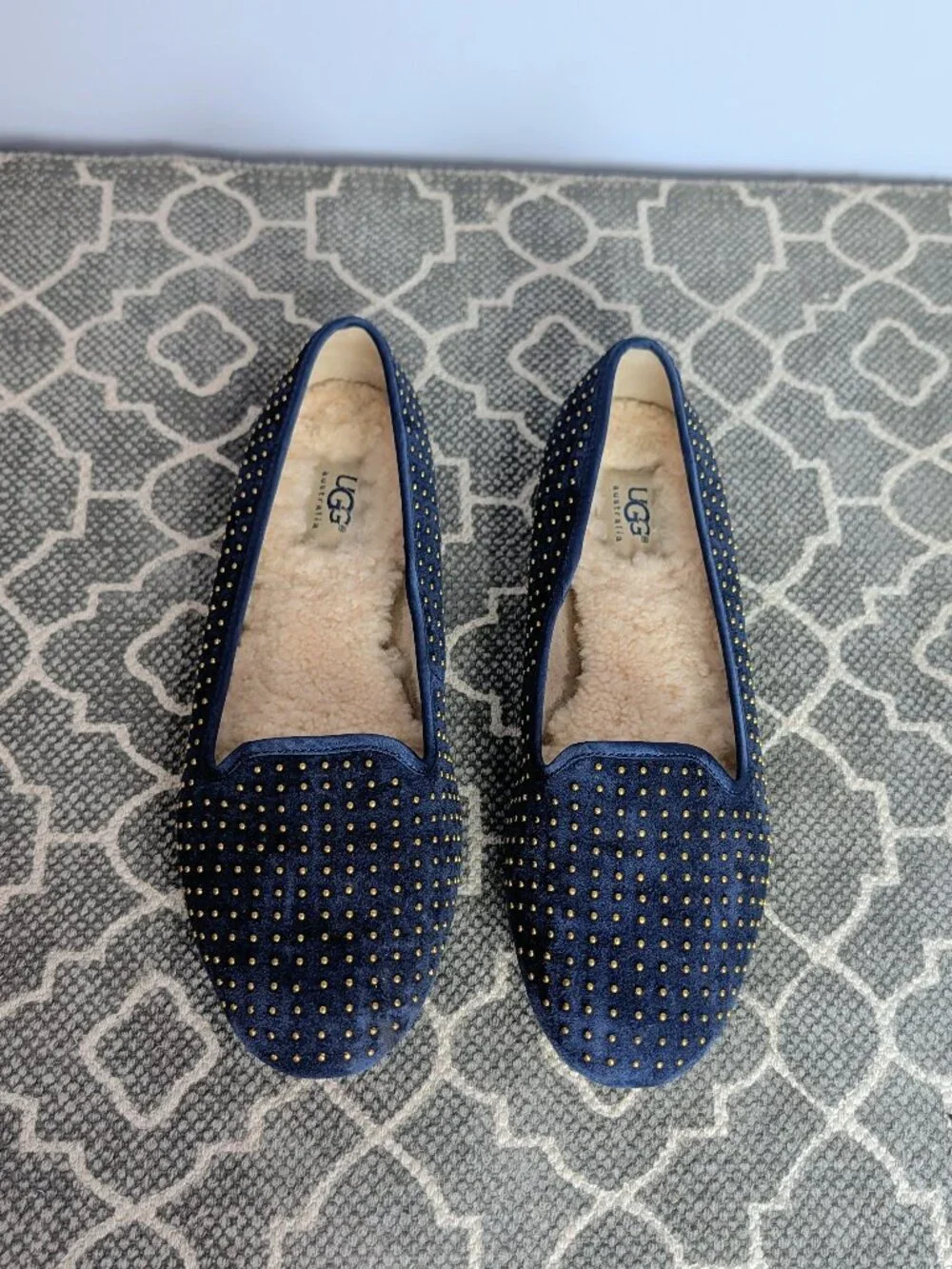 UGG Australia Sheep Fur Flat Shoes Sz 8
